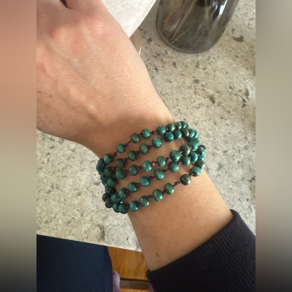 Elegant Green wood Beaded Bracelet